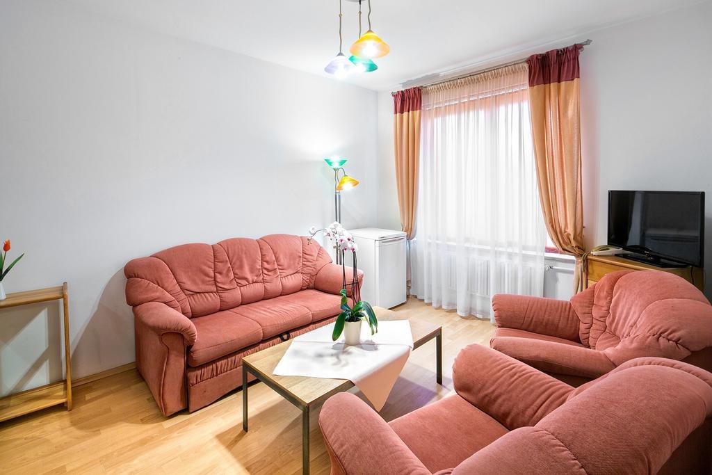 Hotel Monttis Sucha Beskidzka Ruang foto