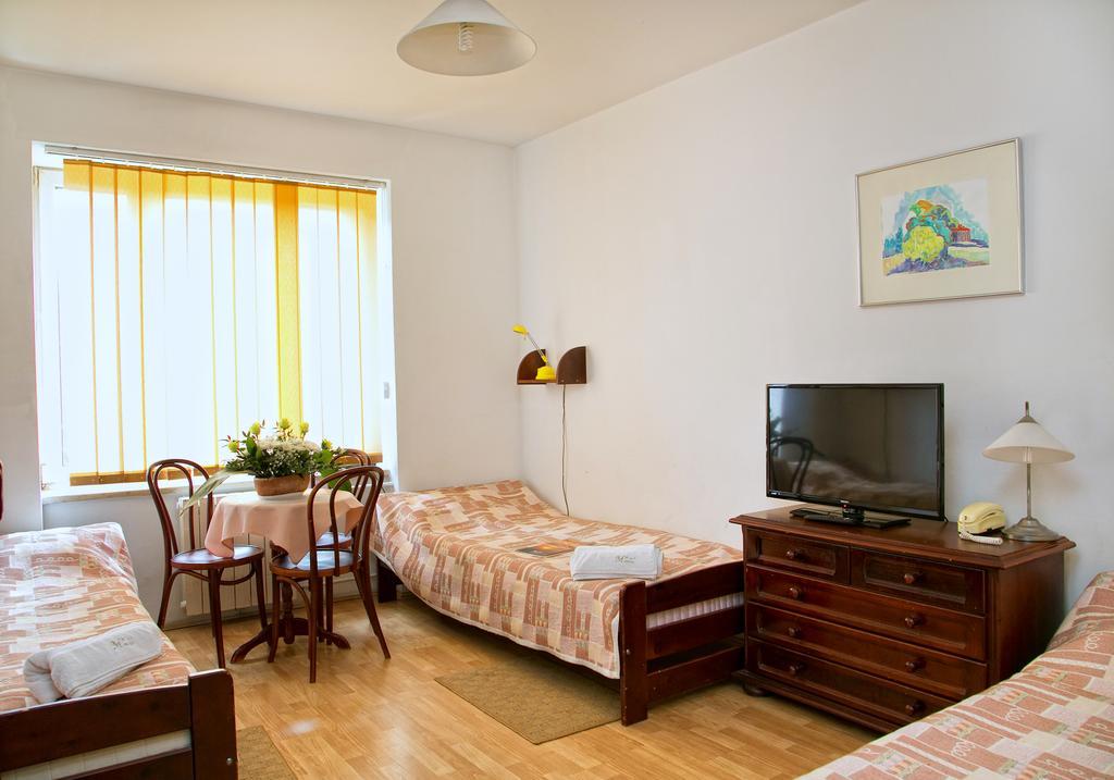 Hotel Monttis Sucha Beskidzka Ruang foto