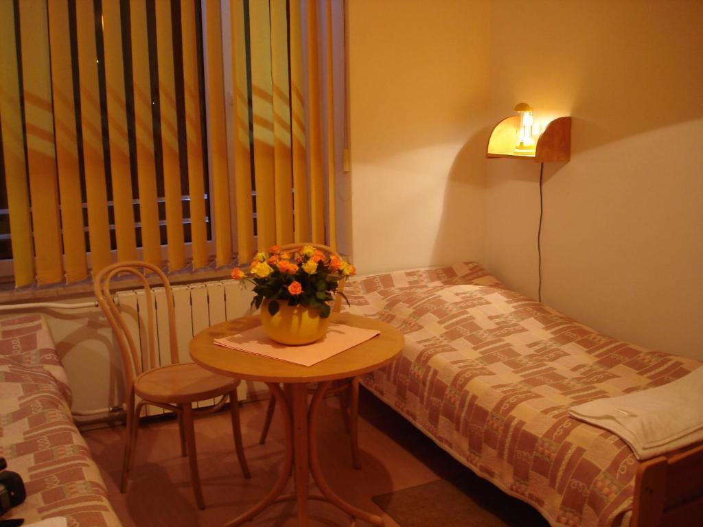 Hotel Monttis Sucha Beskidzka Ruang foto